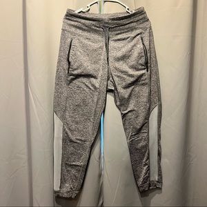 Lucy 7/8 Sweatpant Jogger